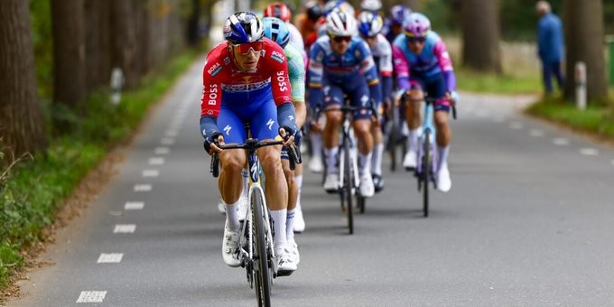 girodociclismo.com.br christophe laporte vence tour da holanda danny van poppel vence a 5a etapa confira os resultados e a chegada image