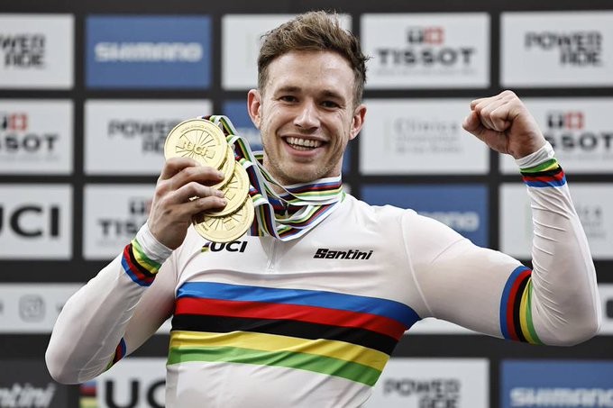 girodociclismo.com.br ele e o tadej pogacar da pista ninguem chega perto fenomeno holandes faz historia com 4 titulos no mundial de pista image