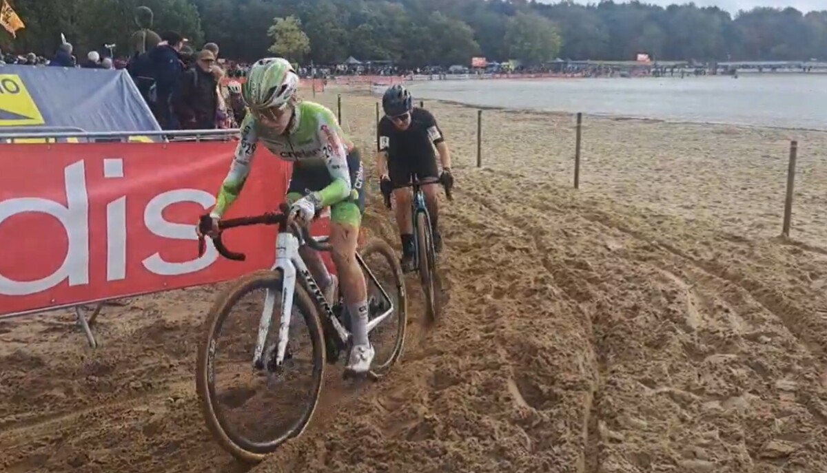 girodociclismo.com.br fem van empel conquista 50a vitoria no ciclocross com celebracao especial confira os resultados e a chegada image