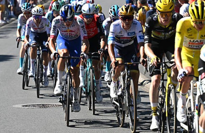 girodociclismo.com.br florian lipowitz esta a 1 de tadej pogacar e jonas vingegaard afirma vencedor de etapas do tour de france image 4