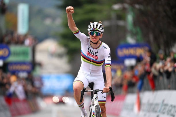 Il Lombardia 2025: Onde assistir ao vivo, confira o start list final com a numeração dos 168 ciclistas 1 girodociclismo.com.br il lombardia 2025 tadej pogacar em busca do recorde historico onde assistir e detalhes do percurso image 1