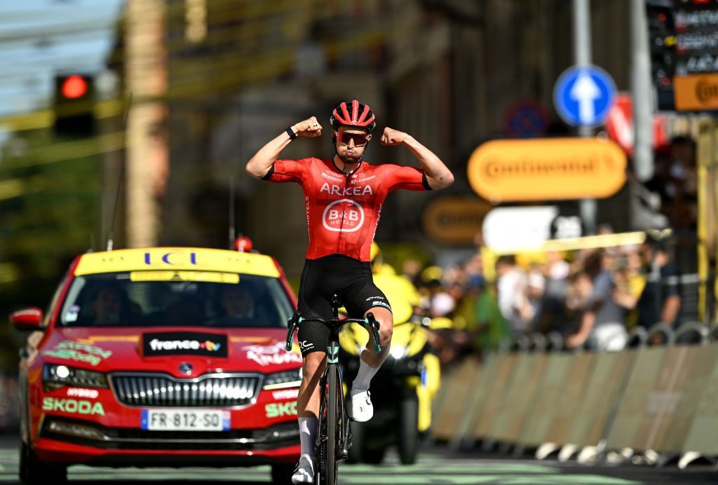 INEOS Grenadiers anuncia grande contratação, destaque do Tour de France assina por 3 anos, confira o anúncio oficial 1 girodociclismo.com.br ineos anuncia grande reforco destaque do tour de france e rival de joao almeida no tour de suisse assina por 3 anos confira o anuncio oficial image 1