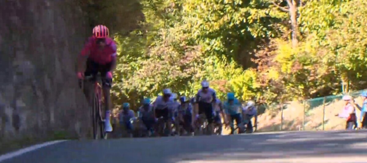 girodociclismo.com.br isaac del toro bate tom pidcock e vence o giro dellemilia 2025 confira os resultados e a chegada image 5