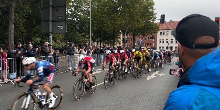 Jasper Philipsen vence o duelo de sprinters no Giro de Münsterland, belga vence pela 2ª vez consecutiva, confira os resultados e a chegada 2 girodociclismo.com.br jasper philipsen vence o duelo de sprinters no giro de munsterland belga vence pela 2a vez consecutiva confira os resultados e a chegada image 8