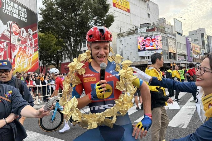 girodociclismo.com.br jonathan milan vence o criterium da copa do japao assista a chegada image 3