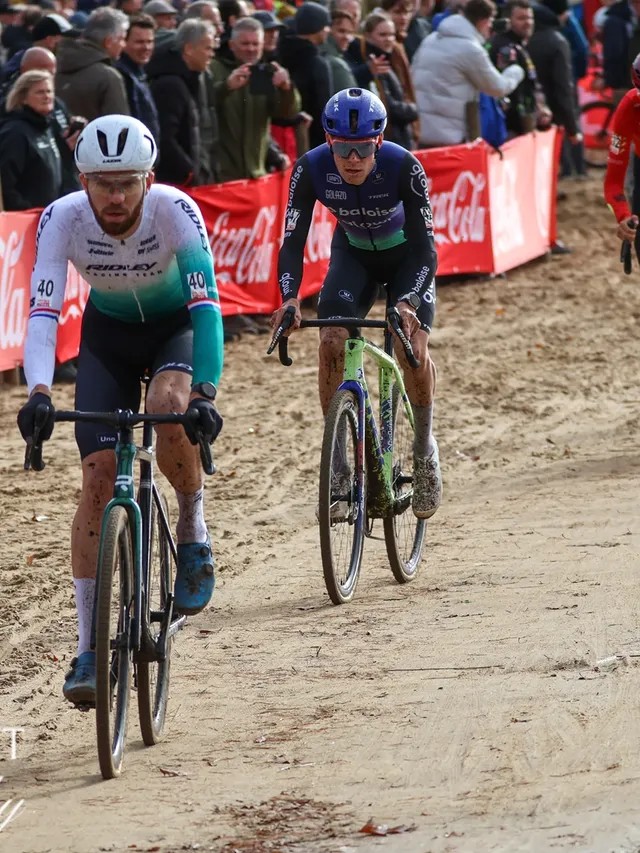 girodociclismo.com.br joris nieuwenhuis troca bicicleta e vence o exact cross heerderstrand na ultima volta confira os resultados e a chegada image 3