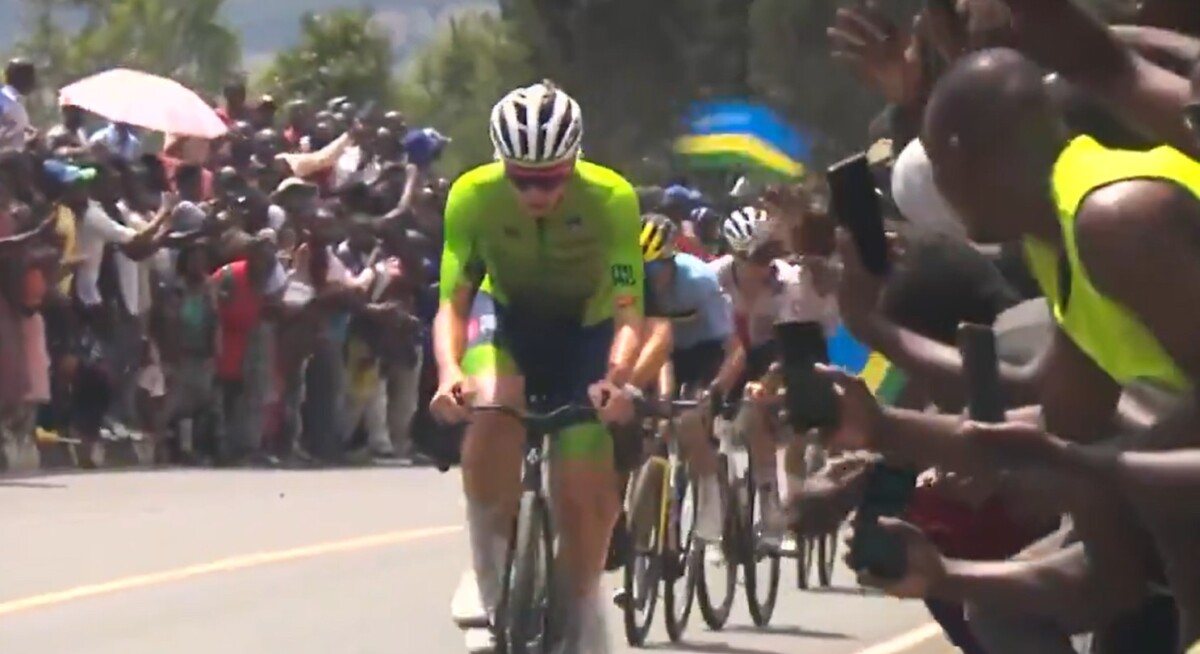 girodociclismo.com.br mathieu van der poel retorna das ferias e analisa o dominio de tadej pogacar ele faz o que quer no momento image 3