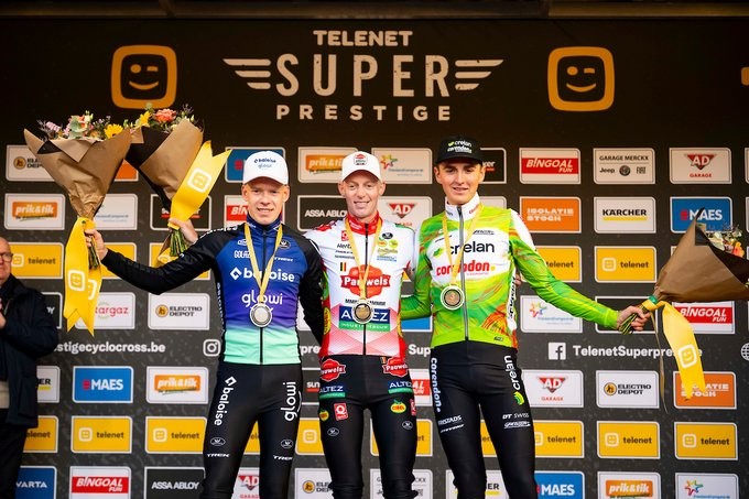 girodociclismo.com.br michael vanthourenhout domina novamente e conquista a 2a vitoria consecutiva na superprestige confira os resultados e a chegada image 3