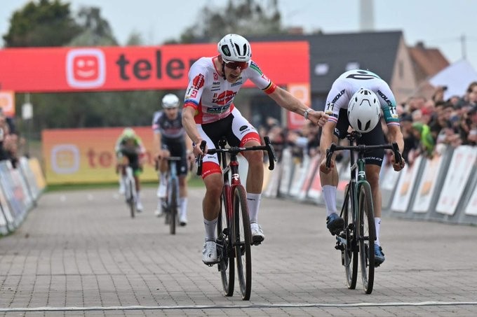 girodociclismo.com.br michael vanthourenhout vence o superprestige ruddervoorde em duelo emocionante confira os resultados e a chegada image 3