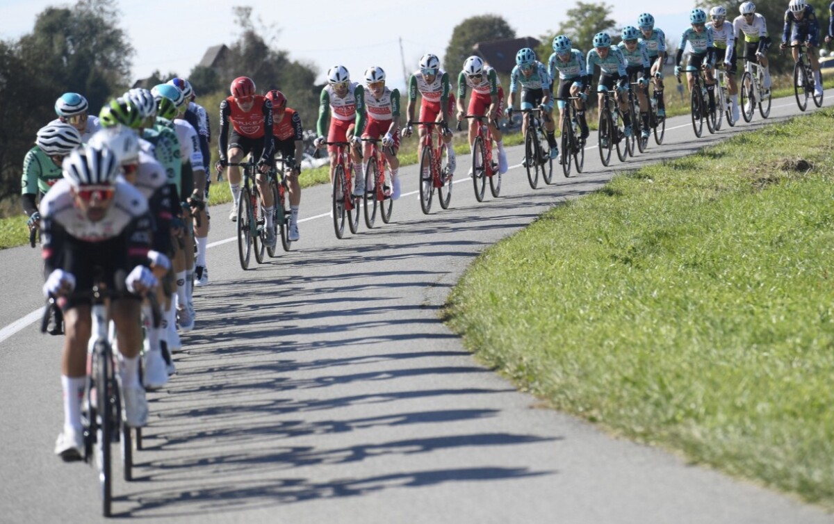 girodociclismo.com.br paul magnier bate rui oliveira no pulo e vence a 5a etapa da cro race 2025 image 5