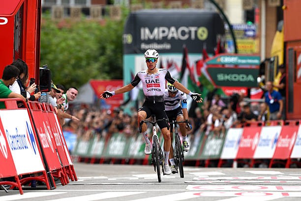 girodociclismo.com.br tom dumoulin elogia tadej pogacar talvez o maior ciclista de todos os tempos image 3