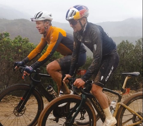 girodociclismo.com.br tom pidcock surpreende e surge em competicao de gravel na africa do sulfim de temporada com o mundial de gravel image 1