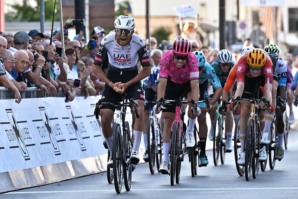 girodociclismo.com.br tre valli varesine 2025 onde assistir ao vivo tadej pogacar isaac del toro e grande start list nesta terca feira confira as informacoes da prova image