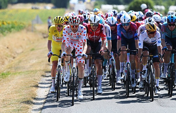 girodociclismo.com.br uae emirates renova contrato de um dos principais gregarios de tadej pogacar equipe anuncia novos contratos para 3 ciclistas image 2