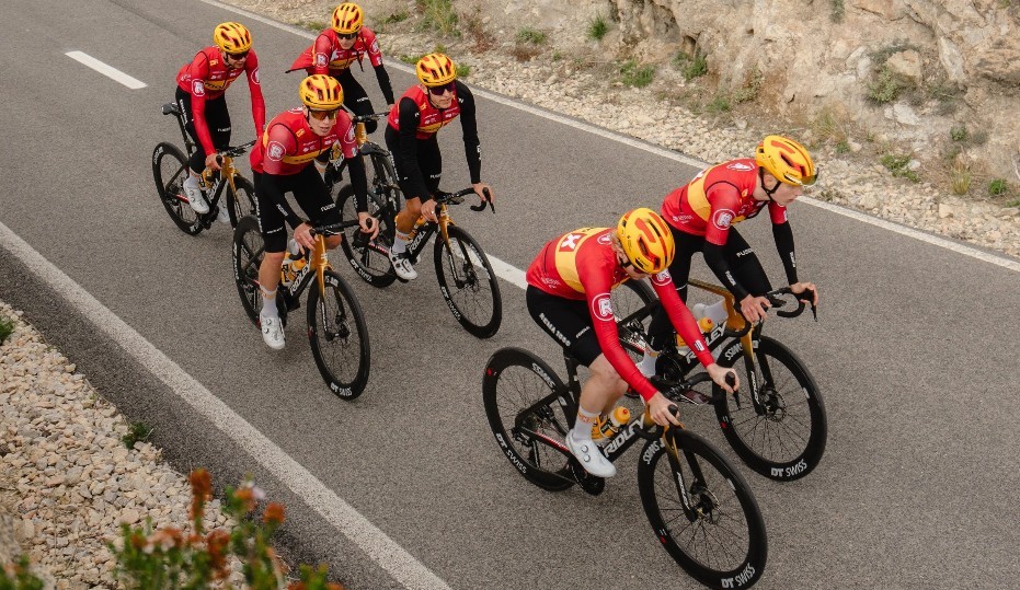 girodociclismo.com.br alex carera alerta para risco de fuga de patrocinadores e defende reformulacao estrutural no ciclismo image