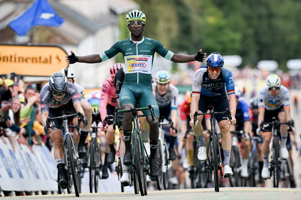 girodociclismo.com.br biniam girmay anuncia a saida da intermarche wanty e hora de um novo capitulo camisa verde do tour rumo a nsn cycling team image 1