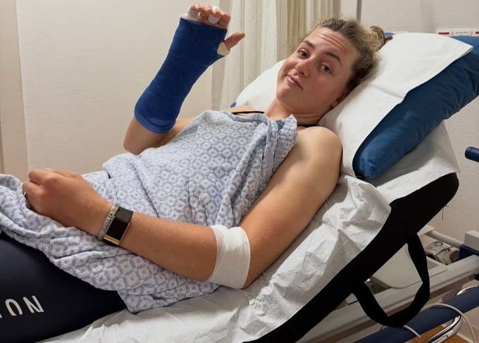girodociclismo.com.br campea mundial sofre fraturas apos queda e em treinozoe backstedt sofre lesao em treino e adia inicio da temporada de ciclocross image 1