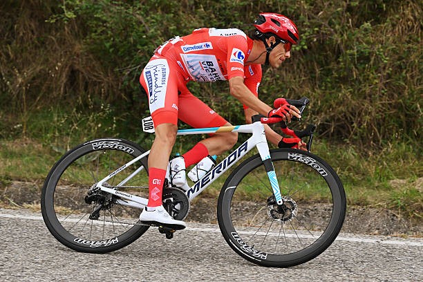 girodociclismo.com.br equipe do worldtour anuncia a saida de sete ciclistas ex lider da vuelta a espana no grupo de dispensados confira o anuncio oficial image 2