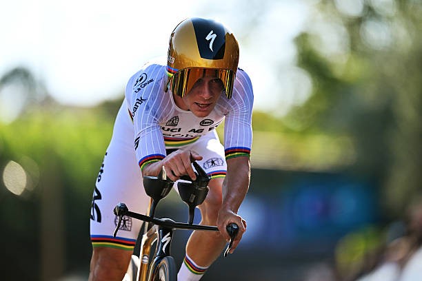 girodociclismo.com.br giro ditalia 2026 tenta atrair remco evenepoel longo contrarrelogio pode definir participacao do belga image 1