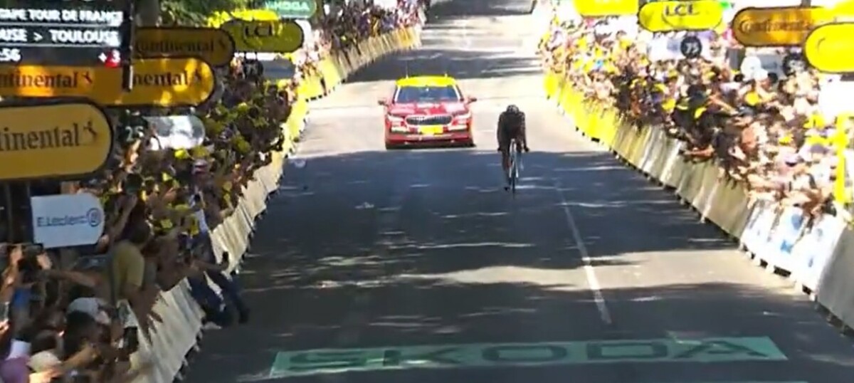 girodociclismo.com.br homem que invadiu chegada do tour de france e multado e recebe advertencia por tribunal frances image 2