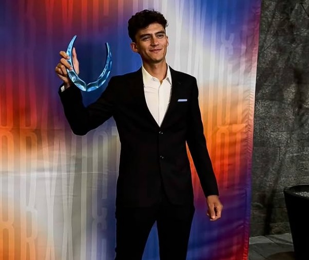 girodociclismo.com.br isaac del toro vence o principal premio esportivo mexicano no dia do seu 22o aniversario assista os videos image 1