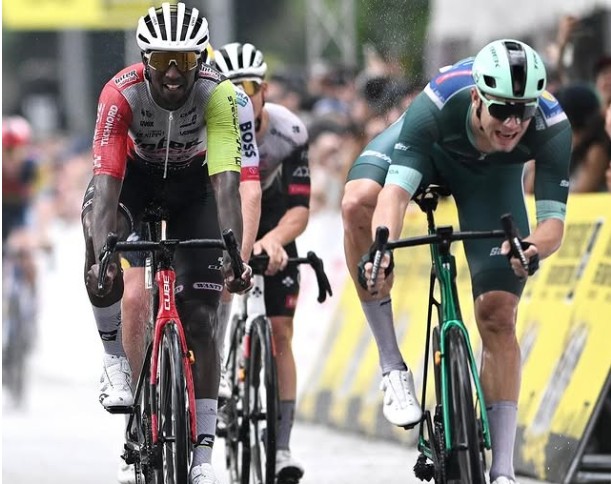 girodociclismo.com.br jonathan milan brilha no criterio efgh de singapura com vitoria em sprint final image 2