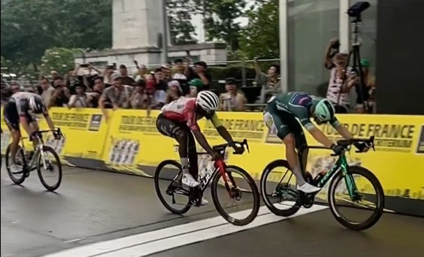 girodociclismo.com.br jonathan milan brilha no criterio efgh de singapura com vitoria em sprint final image 8