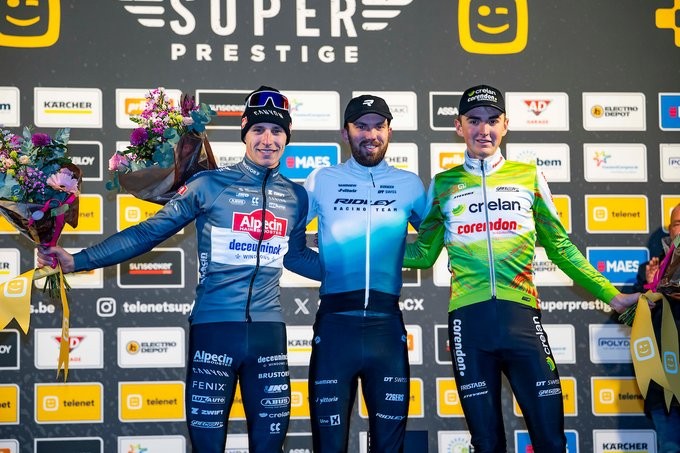 girodociclismo.com.br joris nieuwenhuis supera queda e vence o superprestige merksplas confira os resultados e a chegada image 1