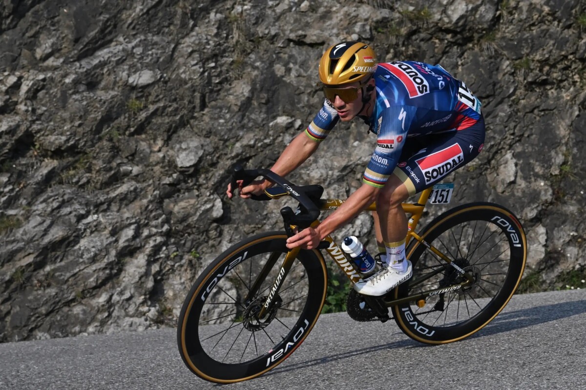girodociclismo.com.br lenda do ciclismo concorda com tadej pogacar remco evenepoel venceria o tour de france nas condicoes certas image