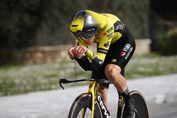 girodociclismo.com.br nao vou vencer o pogacar ou o evenepoel preciso mais explosao jovem prodigio belga inicia jornada na movistar assista o video image 4