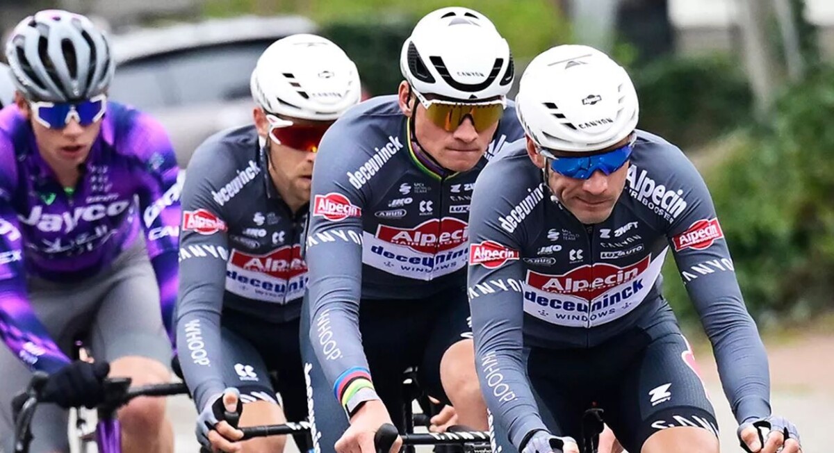 girodociclismo.com.br remco evenepoel e gianni vermeersch fazem as pazes apos briga remco e eu demos boas risadas ciclistas estarao na red bull bora em 2026 image