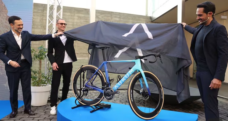 girodociclismo.com.br tadej pogacar esta redefinindo o esporte alberto contador analisa a temporada e image 1