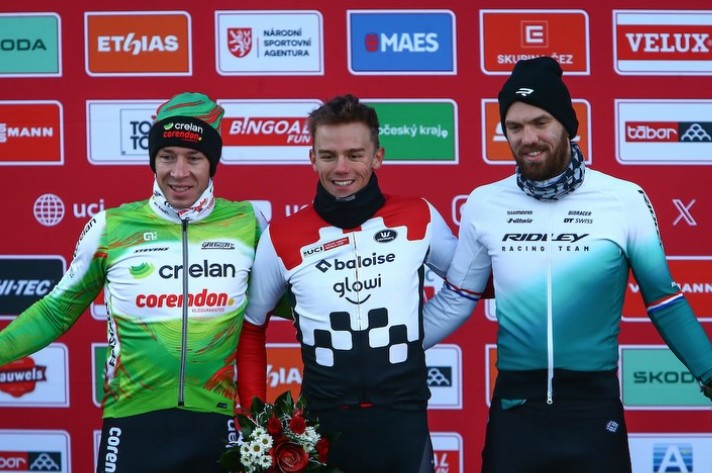 girodociclismo.com.br thibau nys da show e vence a copa do mundo de ciclocross em tabor confira os resultados e a chegada image 8