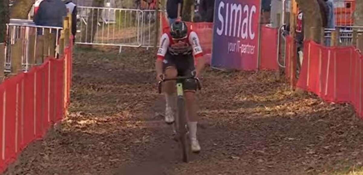 girodociclismo.com.br thibau nys vence a copa do mundo de flamanville e amplia lideranca confira os resultados e a chegada image 7