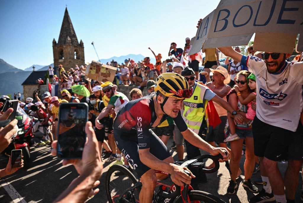 girodociclismo.com.br tom pidcock pertence ao grupo logo atras de pogacar ele estara no tour treinador de tom pidcock confirma presenca no tour de france image 4