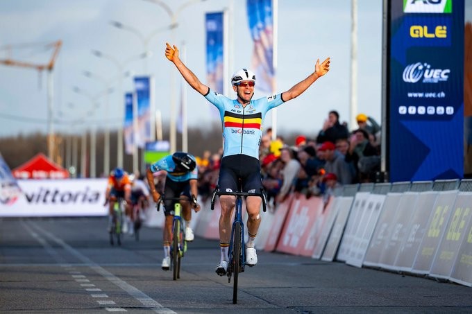 girodociclismo.com.br toon aerts vence o campeonato europeu de ciclocross com belgica fazendo 1o2o e 3o confira os resultados e a chegada image 1