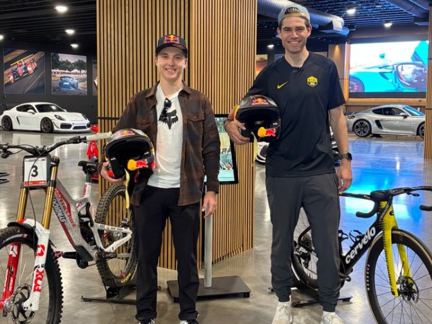 girodociclismo.com.br wout van aert joga basquete com lenda da nba assista o divertido video image