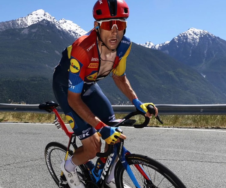 Gregário de Juan Ayuso dá declaração polêmica "com ele tenho mais chances do que com outros colegas" 2 girodociclismo.com.br carlos verona mira o sucesso coletivo e aposta em juan ayuso como lider da lidl trek image 7