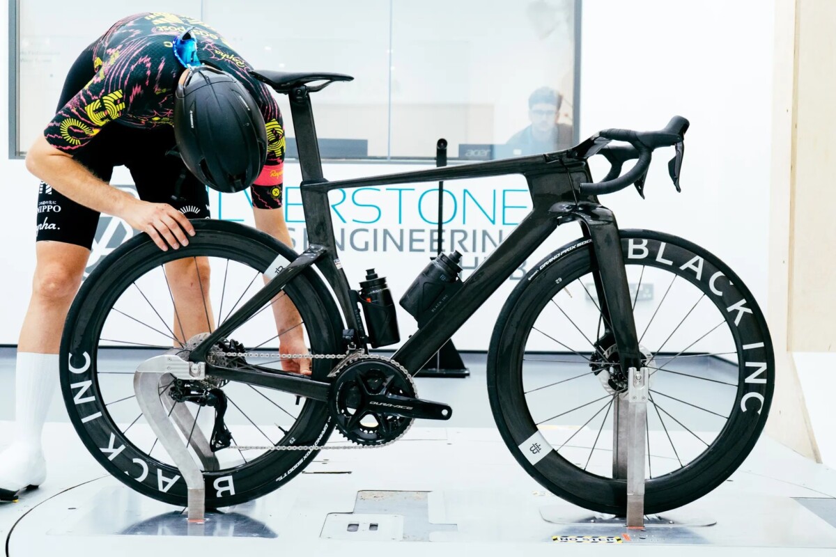 girodociclismo.com.br factor one a nova aero road que a marca chama de a bicicleta de estrada homologada pela uci mais rapida do mundo image 8