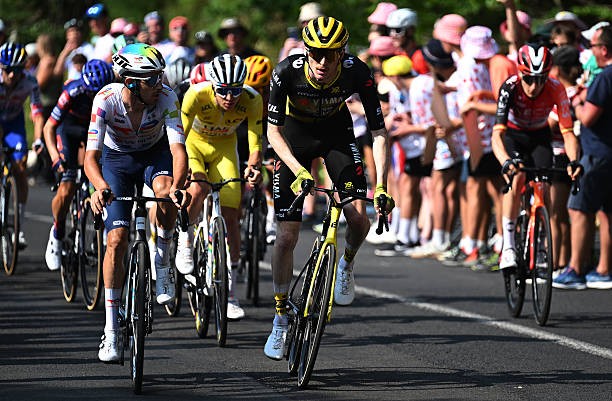 girodociclismo.com.br gregario de jonas vingegaard admite superioridade de tadej pogacar no tour de france ele e de longe o melhor ciclista assista o video image 1