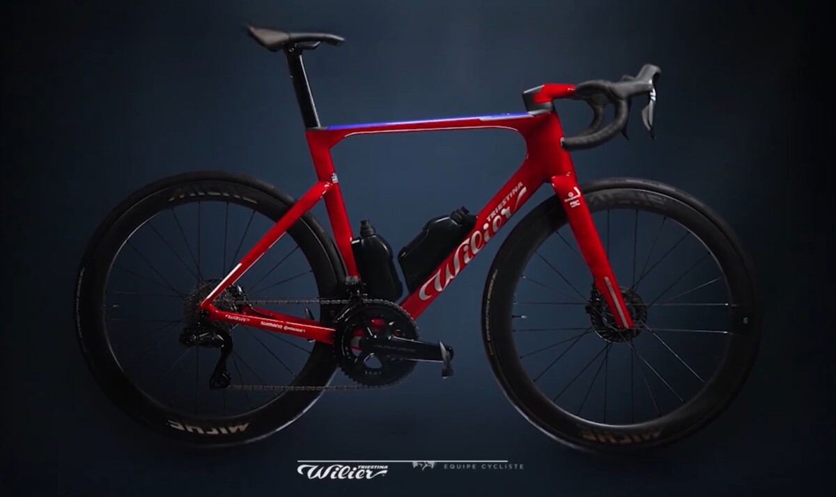 Groupama-FDJ United apresenta o uniforme e a bicicleta para a temporada 2026, confira os anúncios oficiais 3 girodociclismo.com.br groupama fdj united apresenta seu uniforme e bicicleta para a temporada 2026 confira os anuncios oficiais image