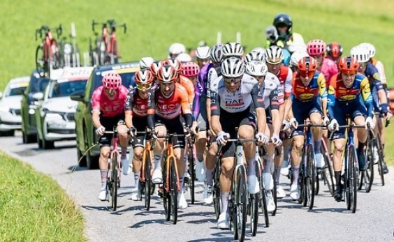 girodociclismo.com.br jovem ciclista da uae emirates descreve drama apos queda meus oculos salvaram meus olhos eu poderia ter ficado cego image 2