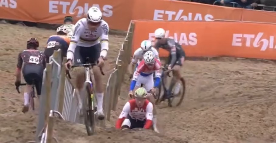 girodociclismo.com.br mathieu van der poel domina koksijde e segue invicto na copa do mundo de ciclocross image 3