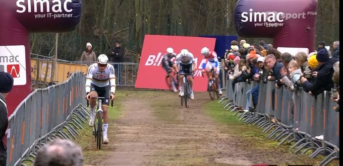 girodociclismo.com.br mathieu van der poel domina koksijde e segue invicto na copa do mundo de ciclocross image 4