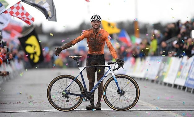 girodociclismo.com.br mathieu van der poel retorna as competicoes com apenas 2 treinos nao e muito mas em 2025 foi suficiente holandes busca recorde mundial image 2