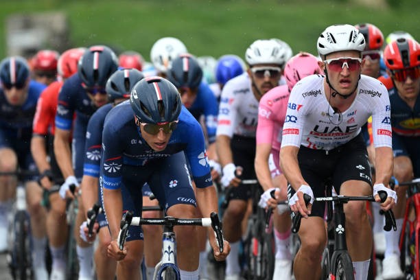 girodociclismo.com.br mudanca de papel de mikkel bjerg na uae team emirates xrg image