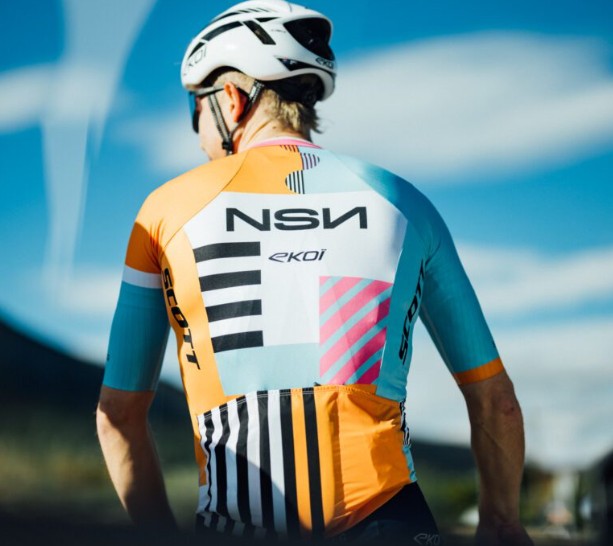 girodociclismo.com.br nsn cycling ex israel premier tech revela novo uniforme equipe muda radicalmente com cores inspiradas em barcelona para 2026 assista o video image 2