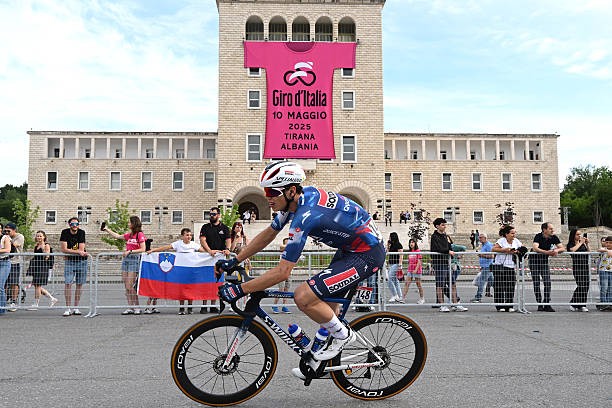 girodociclismo.com.br o tour de france nao e prioridade prodigio frances superado somente por pogacar descarta o tour 2026 assista o video image 3