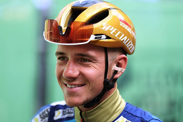 girodociclismo.com.br remco evenepoel tem que ir para o tour se gastou muito dinheiro geraint thomas analisa a pressao de lideres na red bull bora assista o video image 1