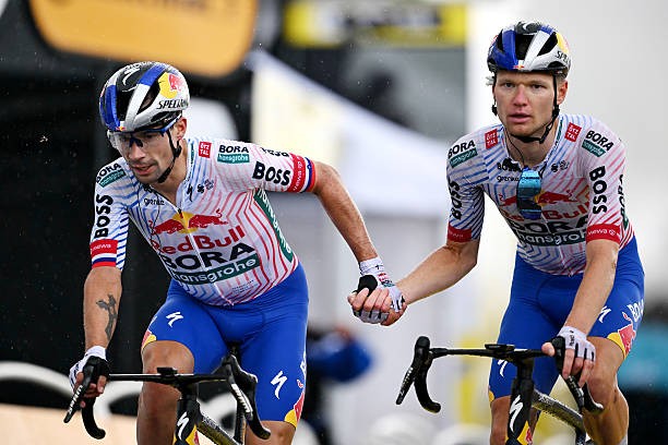 girodociclismo.com.br remco evenepoel tem que ir para o tour se gastou muito dinheiro geraint thomas analisa a pressao de lideres na red bull bora assista o video image 2